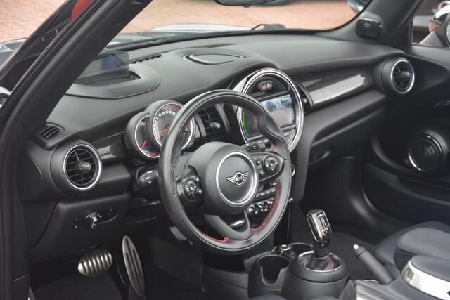 Mini John Cooper Works Cabrio 2.0 Chili | Navigatie | Harman-Kardon | HUD | Keyless | Camera | Leer | Sfeerverlichting | Super uitgevoerde Cooper JCW en keurig onderhouden!!