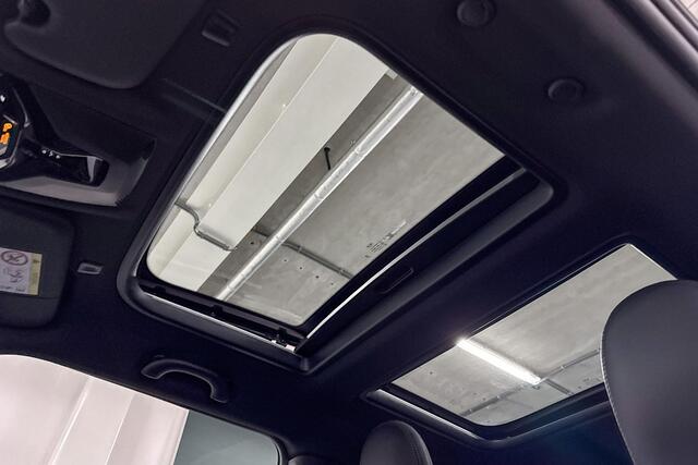 Mini John Cooper Works 3-Deurs C Cooper M | Head-Up Display | Harman/Kardon | Panoramadak | Stuurwielverwarming