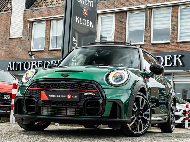 Mini John Cooper Works 3-Deurs 2.0 JCW Pack PANO CAMERA 18 INCH SHADOW LINE ADAP CRUISE