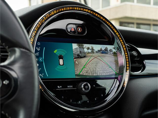 Mini John Cooper Works 3-Deurs 2.0 JCW Pack PANO CAMERA 18 INCH SHADOW LINE ADAP CRUISE