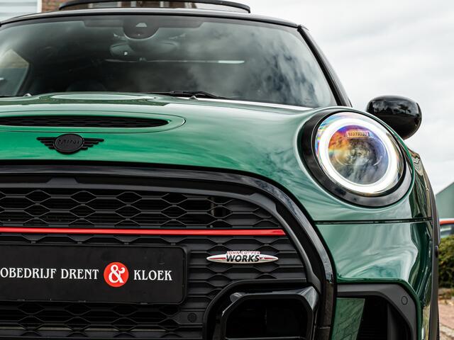 Mini John Cooper Works 3-Deurs 2.0 JCW Pack PANO CAMERA 18 INCH SHADOW LINE ADAP CRUISE