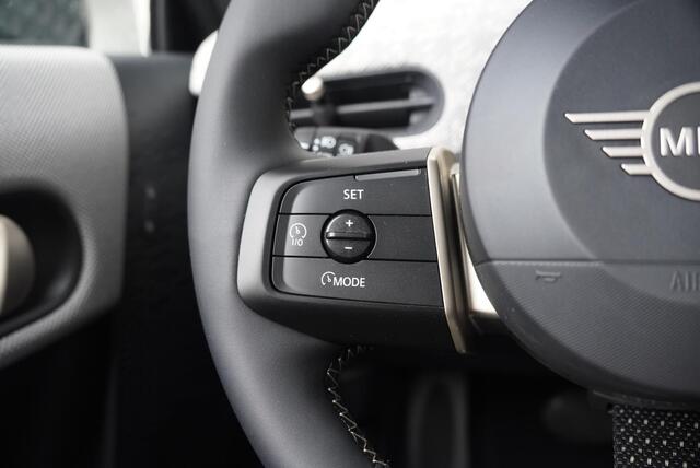 Mini MINI 3-deurs C | Favoured Trim + Package L