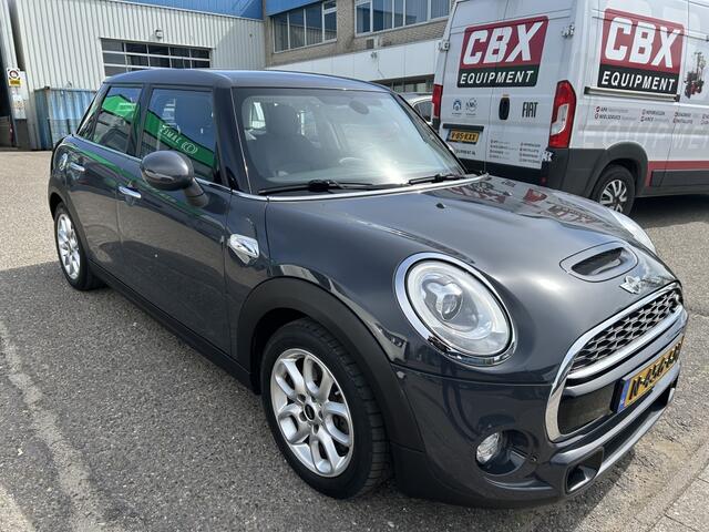 Mini MINI 2.0 Cooper S Pepper Serious Business