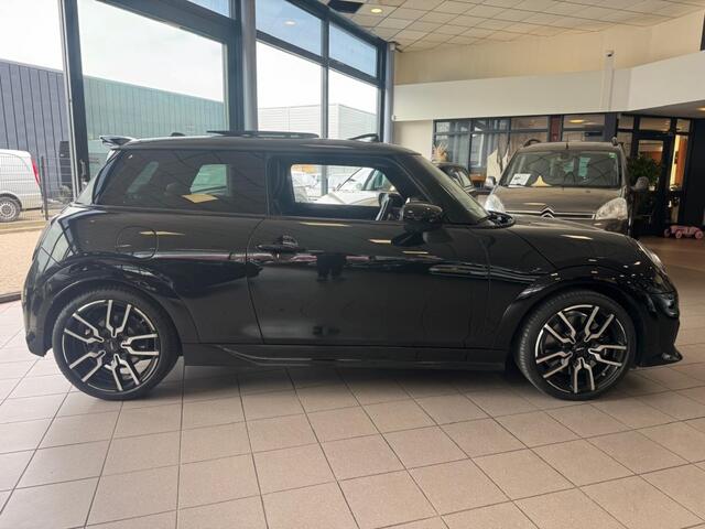 Mini MINI 2.0 Cooper S JCW XL FULL OPTION BJ 2024 !!!