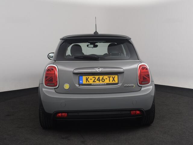 Mini MINI Essential 33 kWh | Camera o Keyless o CarPlay o Stoelverwarming
