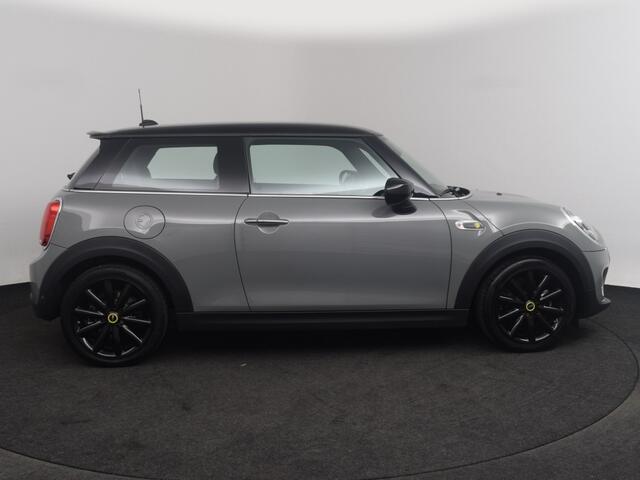 Mini MINI Essential 33 kWh | Camera o Keyless o CarPlay o Stoelverwarming