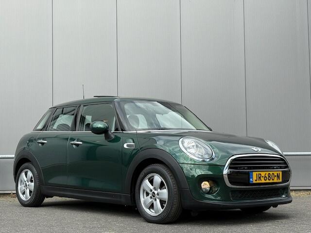 Mini MINI 1.5 Cooper - airco - pano - nap! Automaat - navi -