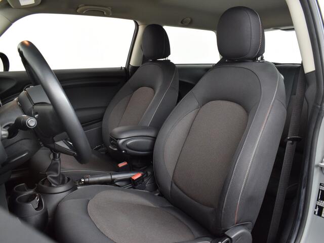 Mini MINI 1.5 Cooper | CarPlay o 16 inch o Navigatie o Dealeronderhouden