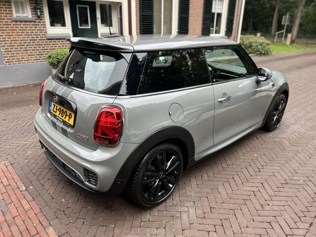 Mini MINI 1.5 Cooper JCW Pack, Navi, Carplay, Sportstoelen, NL-auto