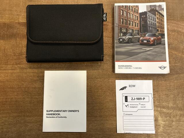 Mini MINI 1.5 Cooper JCW Pack, Navi, Carplay, Sportstoelen, NL-auto