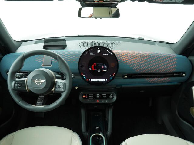 Mini MINI Aceman E Classic L 42.5 kWh | Stuur-stoelverwarming | Harman & Kardon | Panoramadak |