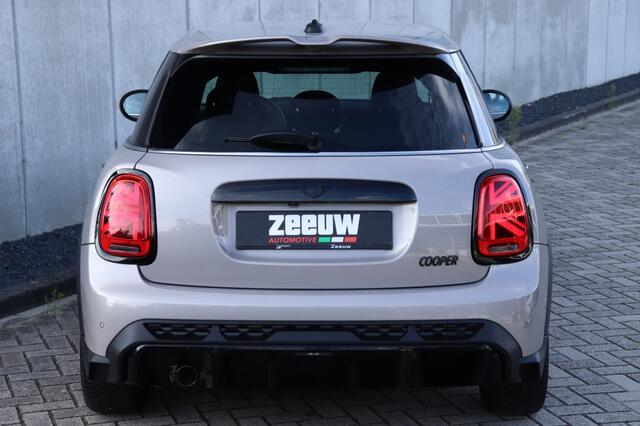 Mini MINI 1.5 Cooper JCW | LED | Navi | Carplay | 5drs | Camera | 17"