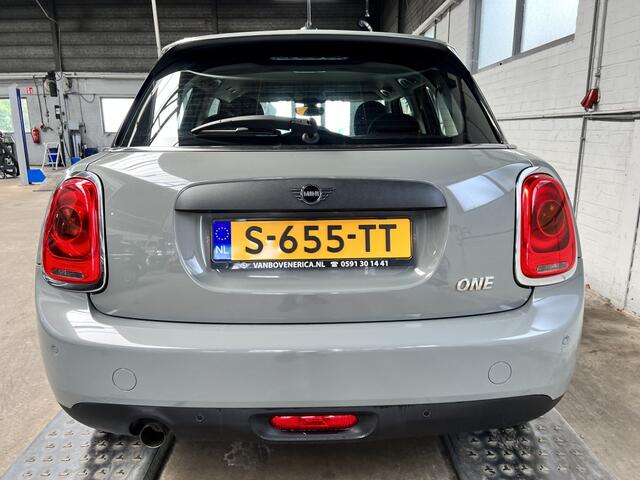 Mini MINI 5-deurs 1.5 Business Edition Cruise Clima Navi BT Tel PDC