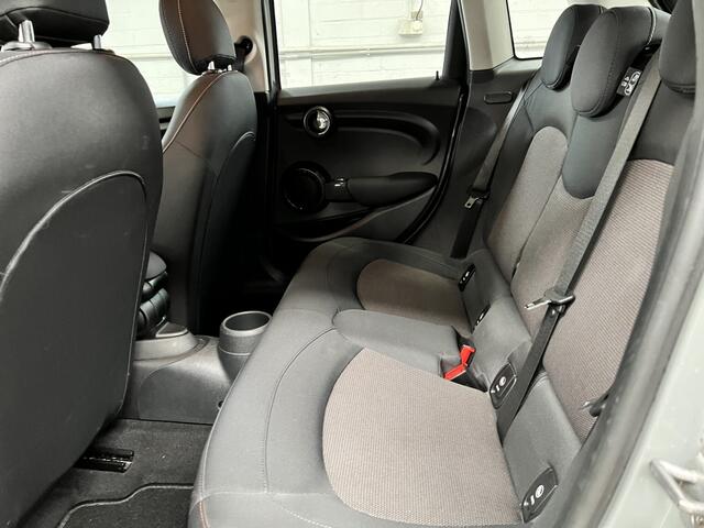 Mini MINI 5-deurs 1.5 Business Edition Cruise Clima Navi BT Tel PDC