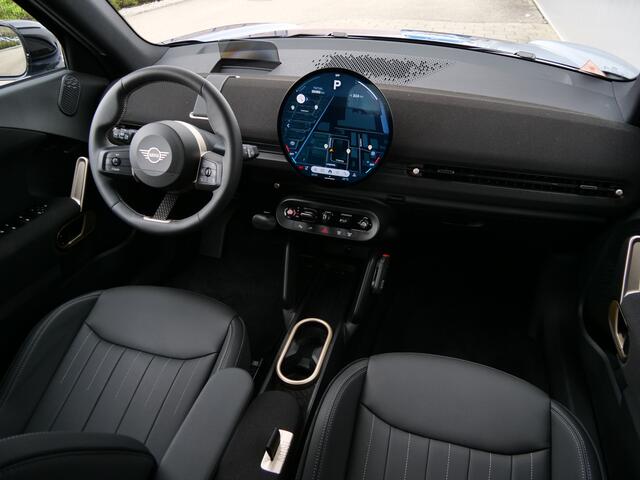 Mini MINI Aceman E Classic S 42.5 kWh 184 Pk Automaat Navi / DAB / Apple Carplay / Camera / Stoelverwarming / HUD