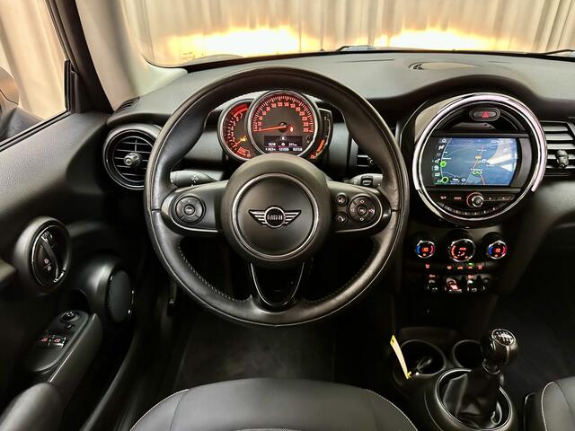 Mini ONE Mini 1.5 *Nardo Grey* Dealer Onderhouden / Navigatie / PDC / ECC Clima / Buetooth / 16"LMV