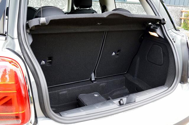Mini ONE Mini 1.5 First Essential Rijklaarprijs-Garantie Navigatie Led Airco 17 Inch Apple carplay