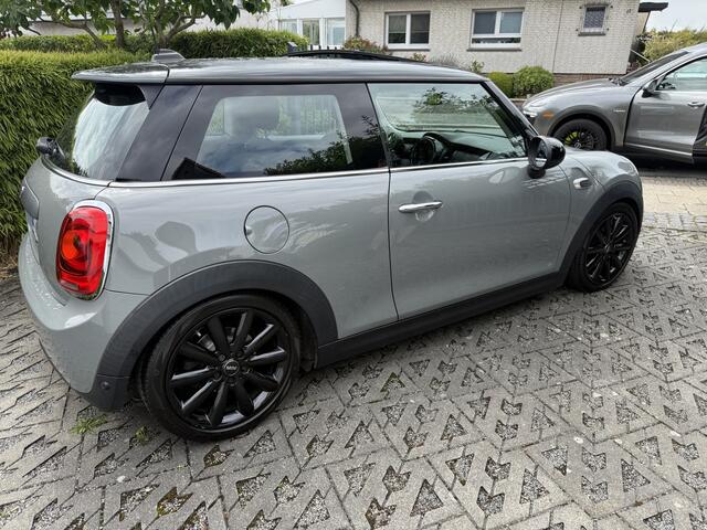 Mini ONE Mini 1.2 . Navi,Panoramadak,LED,17". Moonwalk grey !!