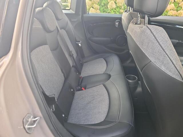 Mini ONE Mini 1.5 Business Edition NL AUTO | 1\2 LEDER | PDC |