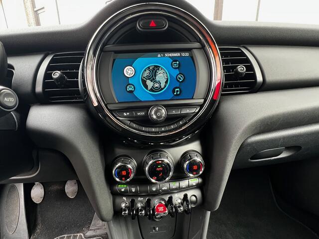 Mini ONE Mini 1.5 Chili Turbo 102 PK / Airco / 16" Black Spoke LM Velgen / Park Sensors / Groot Scherm / WW Glas