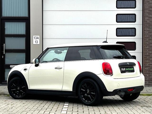 Mini ONE Mini 1.5 Chili Turbo 102 PK / Airco / 16" Black Spoke LM Velgen / Park Sensors / Groot Scherm / WW Glas