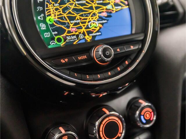 Mini ONE 1.5 One Sport (NAVIGATIE, 5 DEURS, GETINT GLAS, LM VELGEN, SPORTSTOELEN, CRUISE, NIEUWE APK, NIEUWSTAAT)