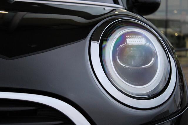 Mini ONE Hatchback Pepper Automaat / LED / Park Assistant / Stoelverwarming /