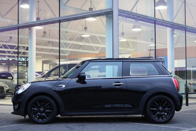 Mini ONE Hatchback Pepper Automaat / LED / Park Assistant / Stoelverwarming /