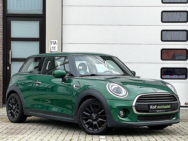 Mini ONE Mini 1.5 MINI Chili Turbo 102 PK / Airco / Navigatie / Apple CarPlay / Leder Sport Int / 16"Black Spoke Velg / Park Sensors / LED / All Black Pack / 1e Eigenaar!