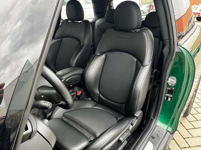 Mini ONE Mini 1.5 MINI Chili Turbo 102 PK / Airco / Navigatie / Apple CarPlay / Leder Sport Int / 16"Black Spoke Velg / Park Sensors / LED / All Black Pack / 1e Eigenaar!