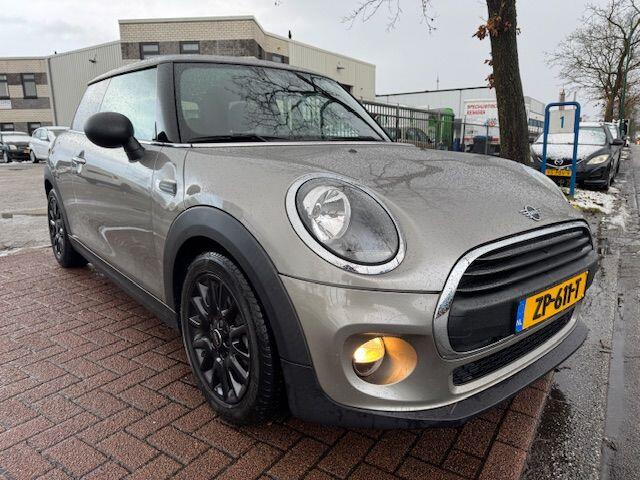 Mini ONE Mini 1.5 Salt Automaat Airco/ECC,Navigatie,Panoramadak