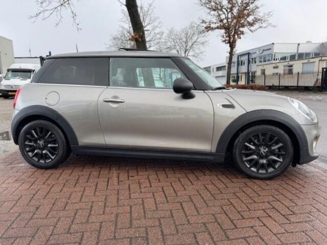 Mini ONE Mini 1.5 Salt Automaat Airco/ECC,Navigatie,Panoramadak