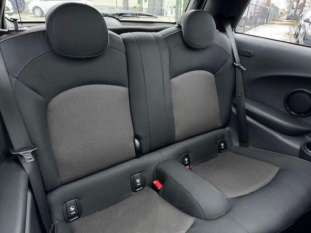 Mini ONE Mini 1.5 Salt Automaat Airco/ECC,Navigatie,Panoramadak