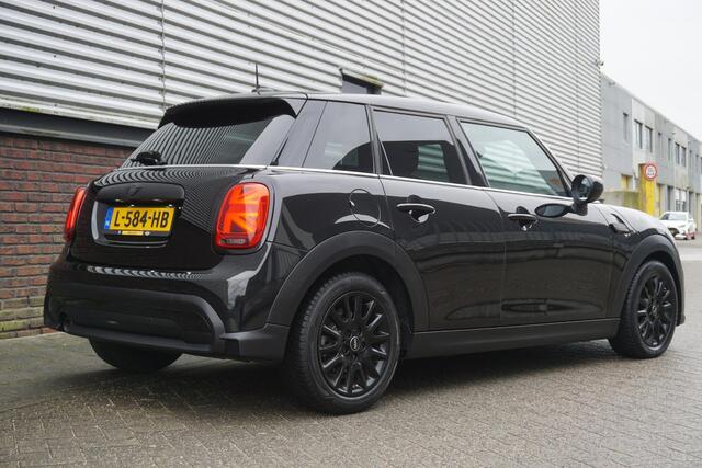 Mini ONE Mini 1.5 Essential LED/GR. NAVI/1e EIGENAAR.