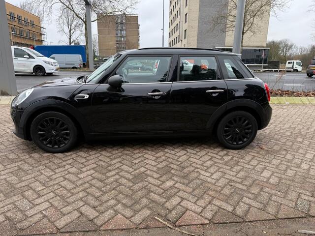 Mini ONE Mini 1.5 D NAVI PDC Chili Bns.