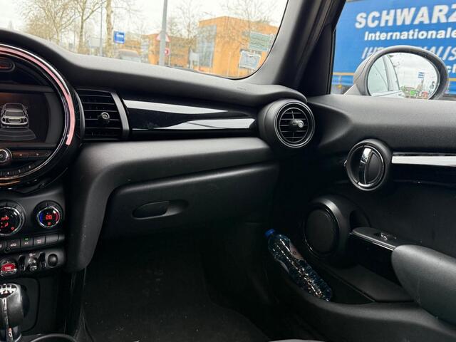 Mini ONE Mini 1.5 D NAVI PDC Chili Bns.