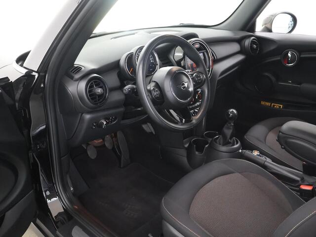 Mini ONE Mini 1.5 Pepper | Union Jack Achterlichten | Navigatie | Climate Control | Cruise Control | Lichtmetalen Velgen | Bluetooth | Sportstuur |