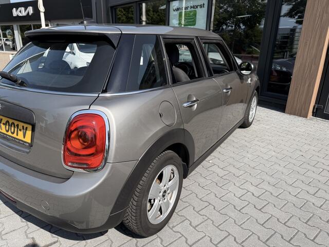 Mini ONE 5-Deurs 1.5 airco navigatie 5 deurs