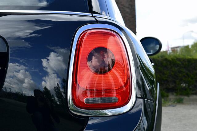 Mini ONE 3-Deurs 1.2 Rijklaarprijs-garantie Navigatie Airco Stoel verwarming PDC Cruise control