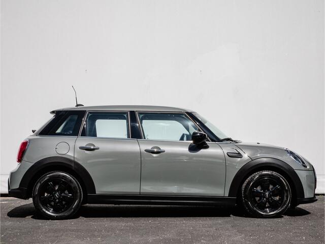 Mini ONE 5-Deurs 1.5 Essential Full map navigatie/ Climate control/ DAB+/ Carplay/ Cruise control