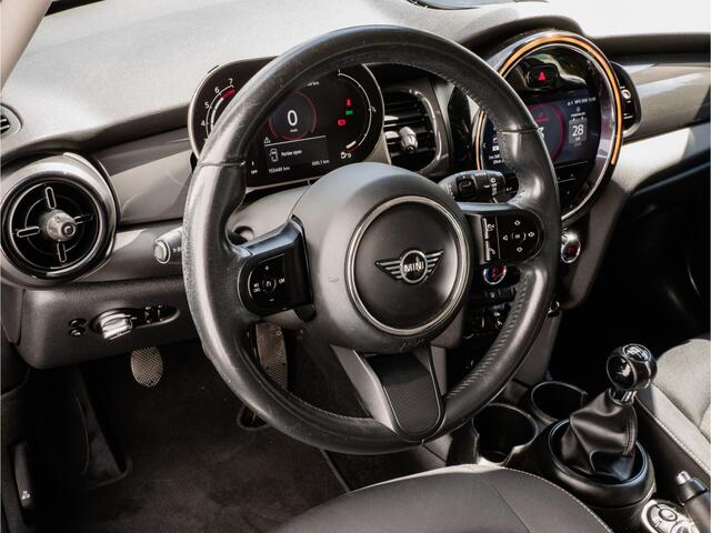 Mini ONE 5-Deurs 1.5 Essential Full map navigatie/ Climate control/ DAB+/ Carplay/ Cruise control