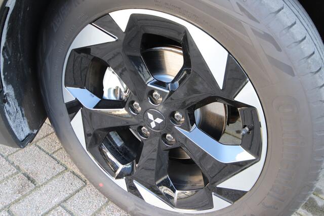 Mitsubishi ASX 1.6 HEV AT First Edition Two Tone, Navigatie
