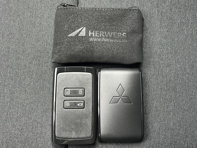 Mitsubishi ASX 1.8 HEV AT Intense Automaat / NIEUW uit voorraad leverbaar! / Achteruitrijcamera / Navigatie via Apple Carplay & Android Auto / Keyless Entry & Start / Verwarmde Voorstoelen / Cruise- en Climate Control / Parkeersensoren achter / DAB Radio