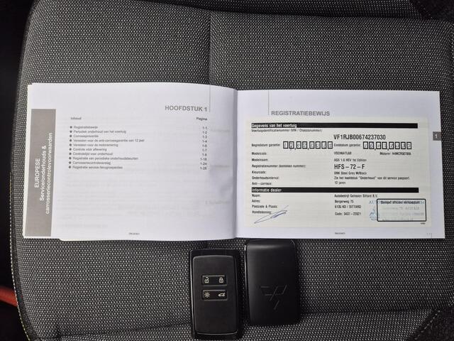 Mitsubishi ASX 1.6 HEV AT First Edition / Fabrieksgarantie tot 02-2033 / Dealer onderhouden / Stuur- Stoel & Achterbank verwarming / Adaptief cruise control / Rondomzicht camera / Draadloze telefoon lader / Apple Carplay Android Auto /