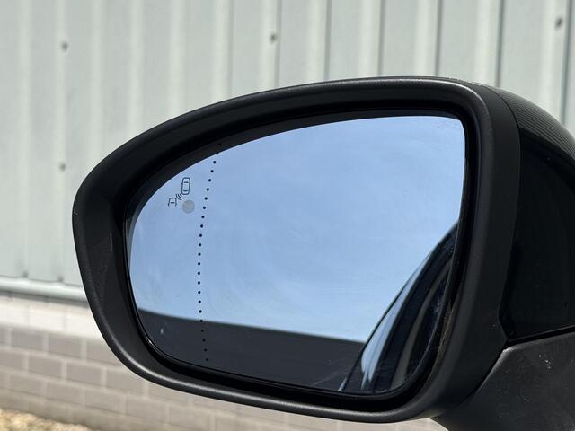 Mitsubishi ASX 1.6 HEV AT Instyle / Schuif- Kanteldak / Lederen Bekleding / Harman Kardon Audio / Navigatie / Stoel & Stuurverwarming / Voorruitverwarming / 18" Lichtmetalen Velgen /