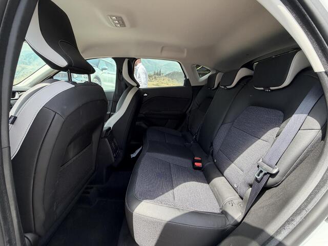 Mitsubishi ASX 1.6 HEV AT First Edition | Navigatie | Stoel- en stuurverwarming | Adaptieve Cruise Control | FABRIEKSGARANTIE TOT 02-2032!