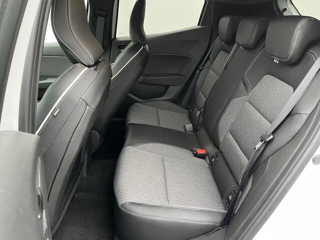 Mitsubishi COLT 1.6 HEV Intense+ / ¤3000,- Voordeel Op Nieuwprijs / Rijklaarprijs / Direct Leverbaar / 8 Jaar Fabrieksgarantie /