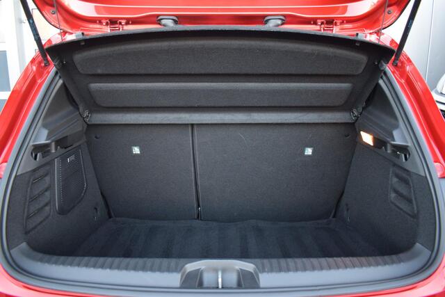 Mitsubishi COLT 1.6 HEV First Edition | Stuur- en Stoelverw. | Bose | Half Leer | 360 Cam