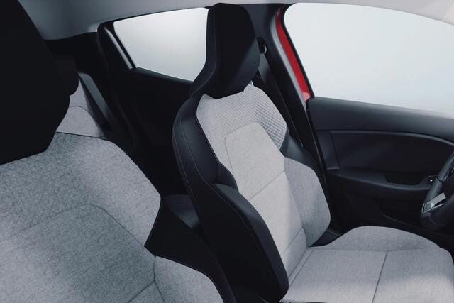 Mitsubishi COLT Intense | Achteruitrijcamera | Climate Control (1 zone) | Cruise Control met snelheidsbegrenzer