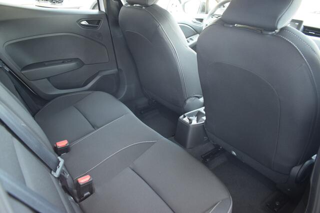 Mitsubishi COLT 1.0T MT Intense | Climate & Cruise Control | Apple Carplay/ Android Auto | Camera |
